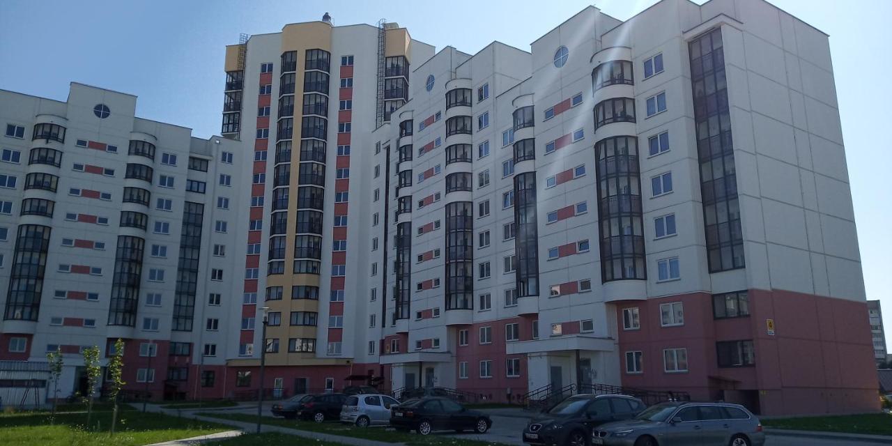 По-Домашнему Уютная Квартира В Новом Доме, Центр!!! 格罗德诺 外观 照片